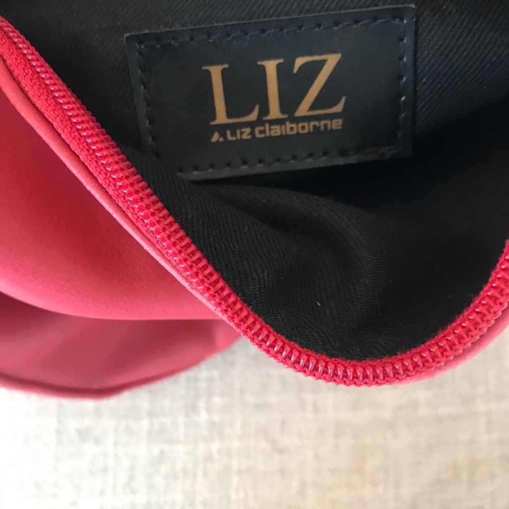 Liz Claiborne Small Red Leather Crossbody Purse - Picture 2 of 4